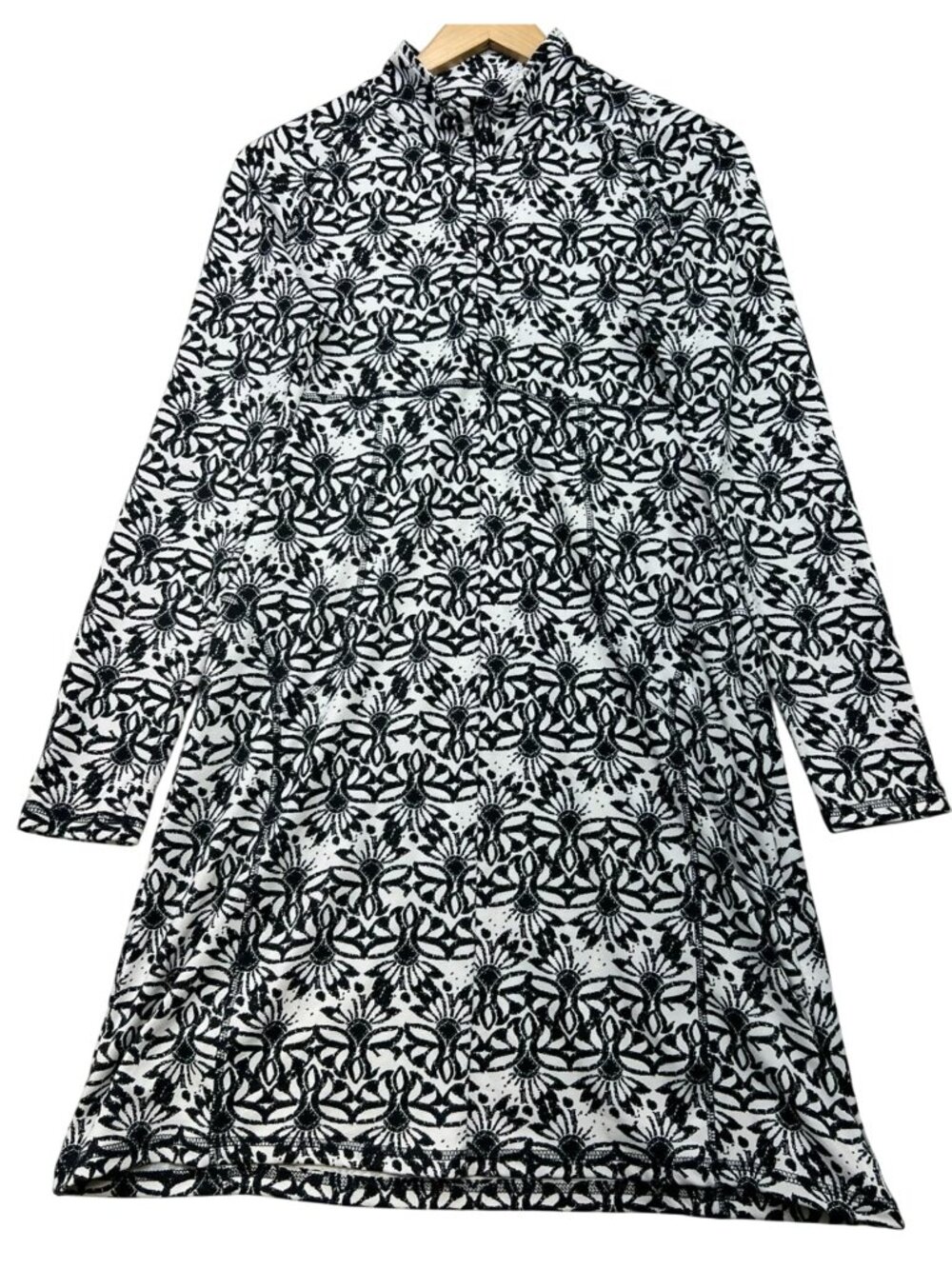 Soybu Women's Quarter-Zip Athletic Dress Long Sleeve Size M White Black Floral
